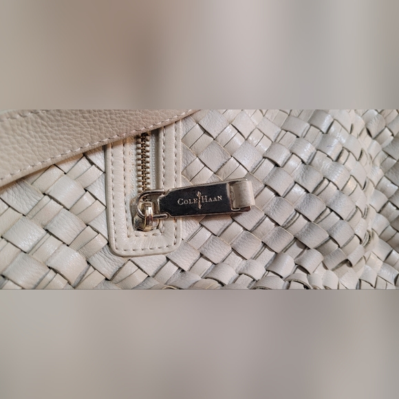 Cole Haan leather woven bag, ivory with gold tone hardware - Picture 4 of 8